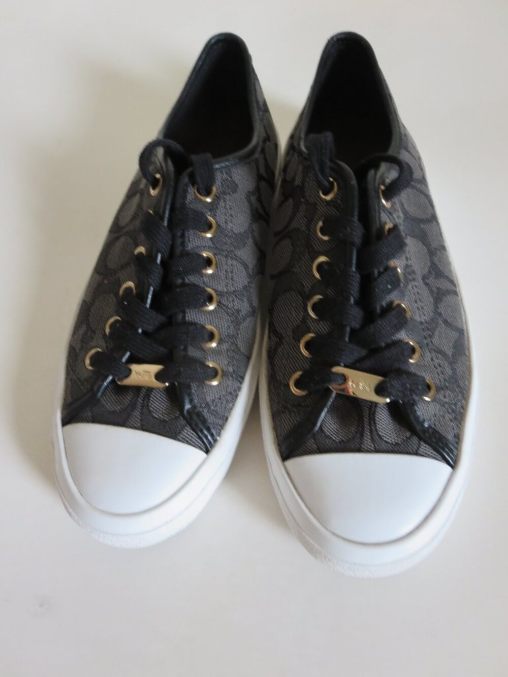 Coach Empire Low Top Canvas Sneaker Size 7